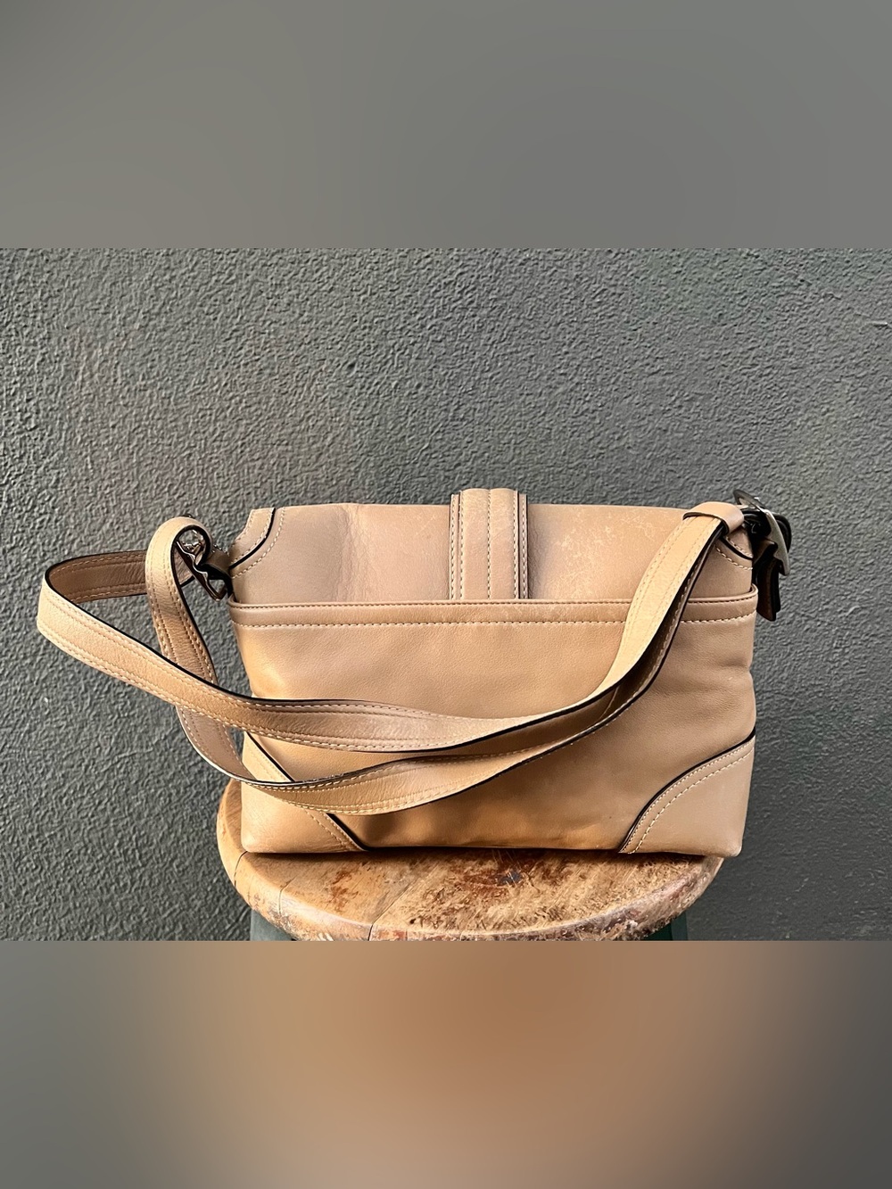 Coach F11196 MEDIUM Vintage Camel Y2K Soho Flap Leather Shoulder Bag - Picture 6 of 13